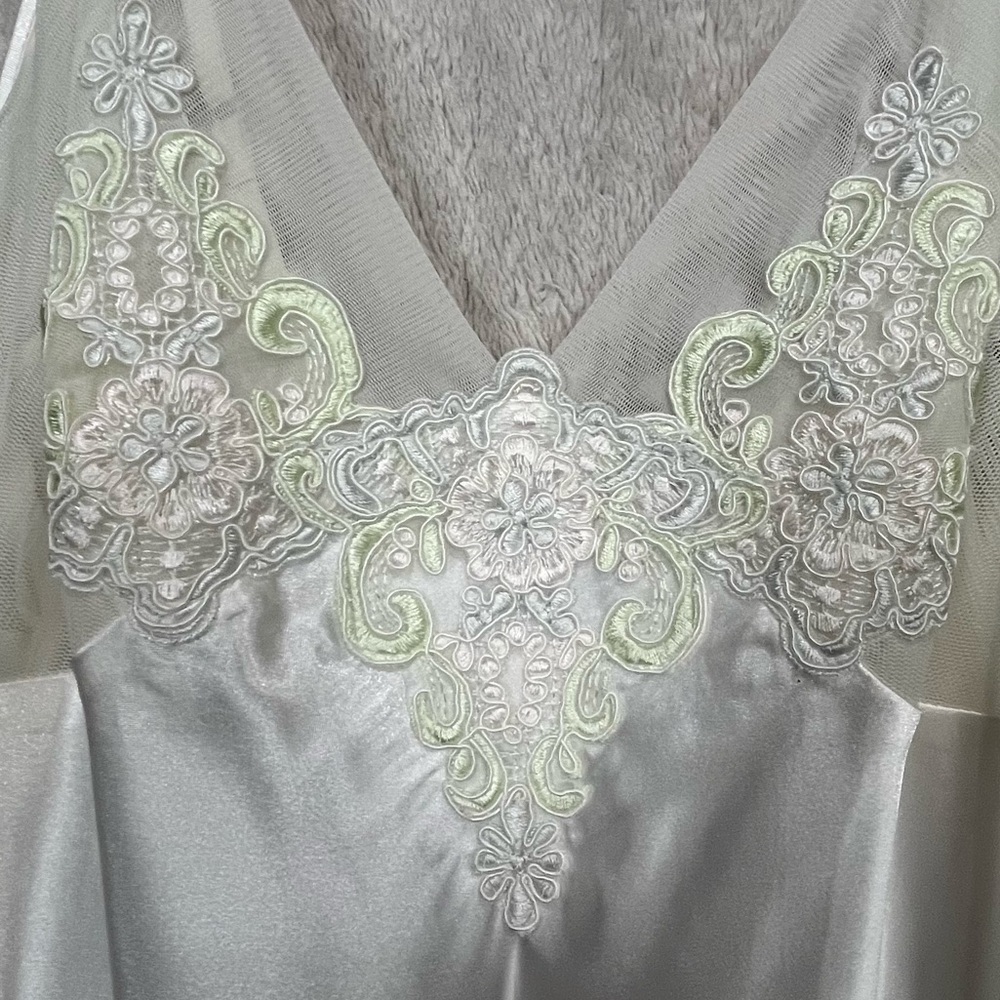 Bridal Delicates Lace Bodice Ivory Satin Maxi NightGown & Robe Sz M Honeymoon - Picture 4 of 16